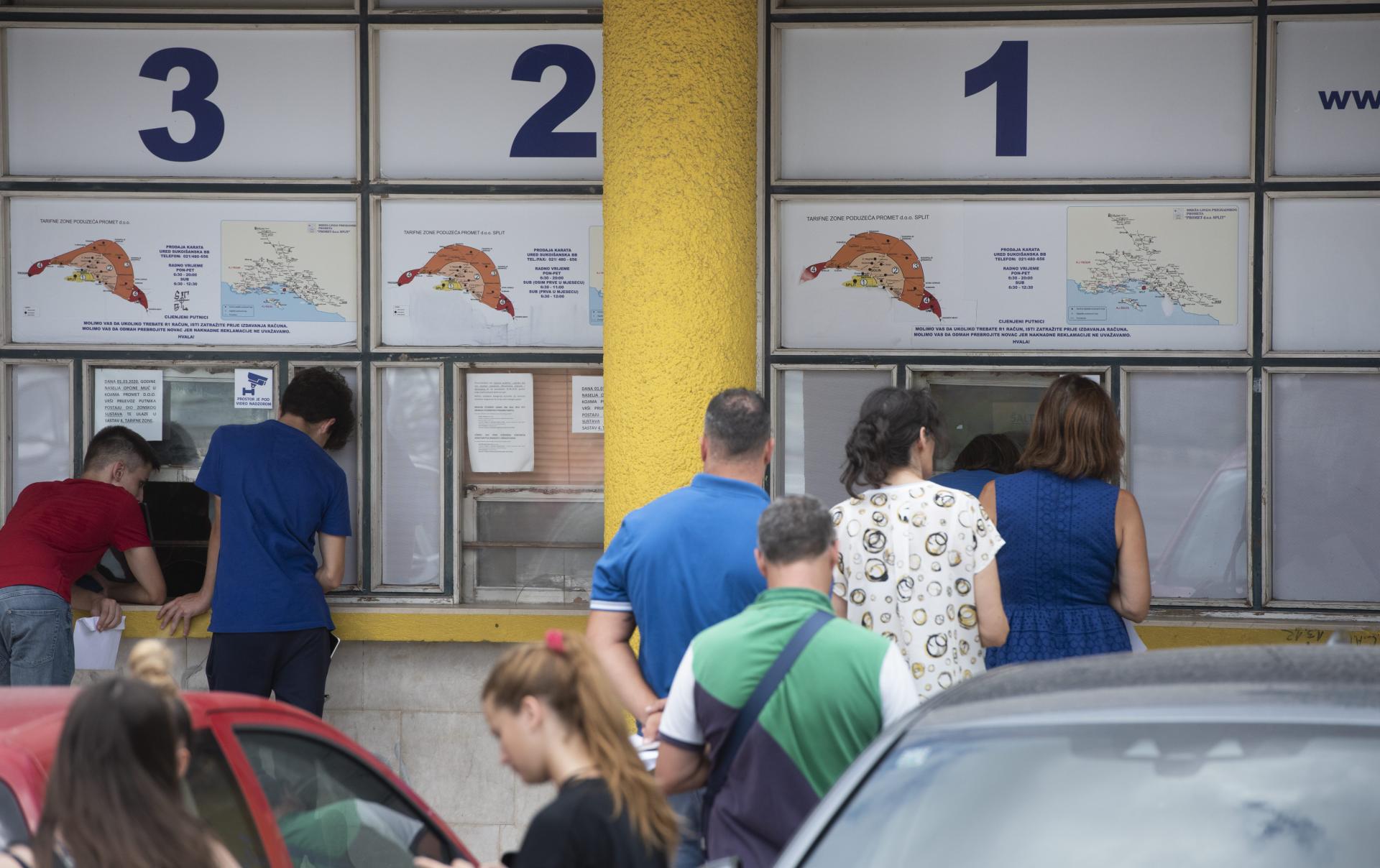 Slobodna Dalmacija Drama na šalteru Dvaput su me vraćali oko