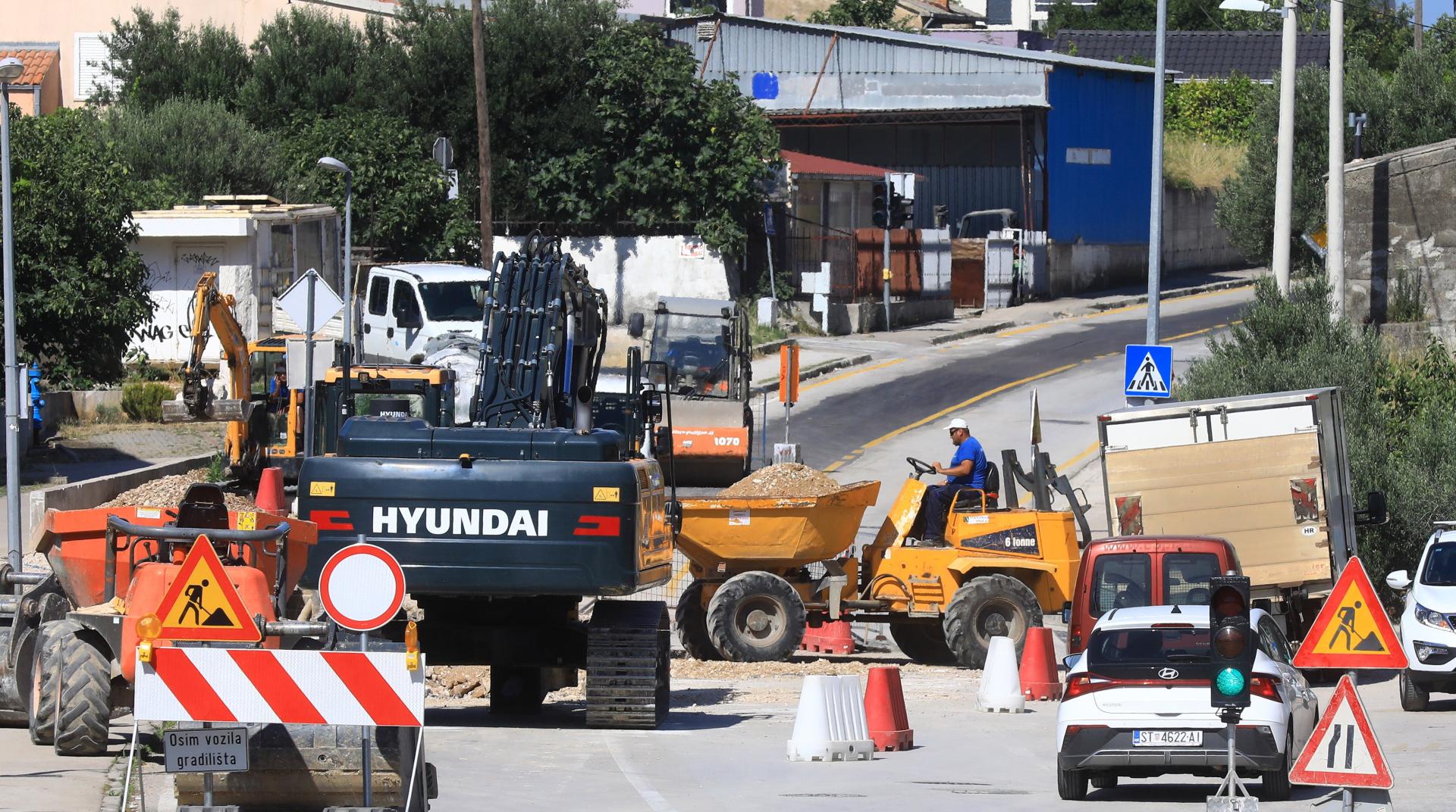 Slobodna Dalmacija Nova Prometna Regulacija U Solinu Zatvara Se Dio