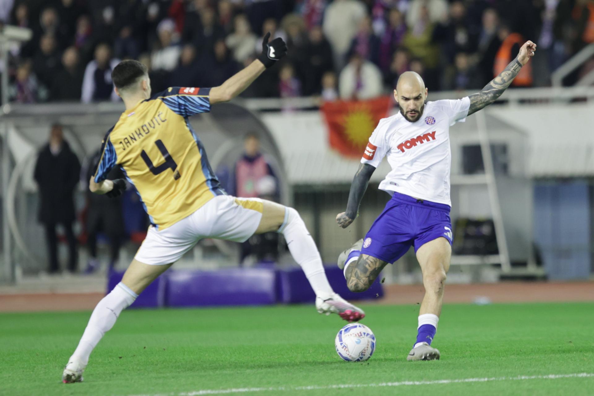 Slobodna Dalmacija HAJDUK RIJEKA 2 2 Gosti se opet vraćaju u igru