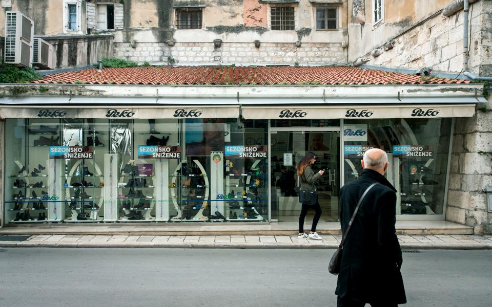 Split, 020216. Dvije Peko trgovine u centru Splita navodno se uskoro zatvaraju. Foto: Milan Sabic/CROPIX