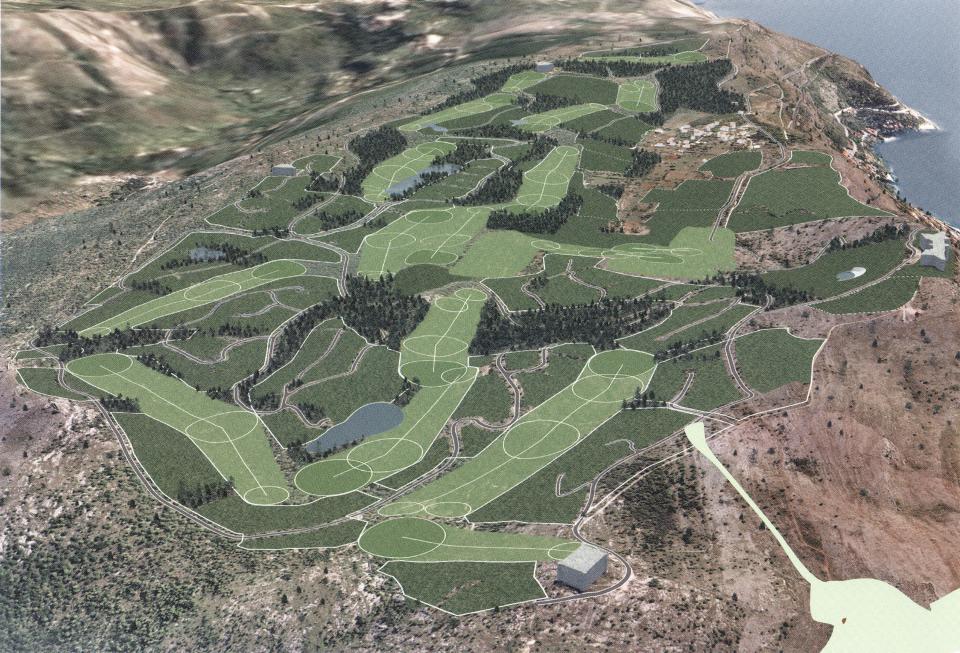 Dubrovnik, 131109. Tvrtka Razvoj golf danas je u dubrovackoj Gradskoj vijecnici predstavila projekt izgradnje golf terena &amp;quot;Golf Park Dubrovnik?. Projekt vrijedan 6,5 milijardi kuna predstavnicima grada i zupanije predstavio se Greg Norman, legenda svjetskog golfa koji je bio broj jedan 6 i pol godina, a danas je najpoznatiji svjetski dizajner golf terena, ujedno i jedan od investitora u projekt golfa na Srdju. Predstavljanje projekta okupilo je gradske vijecnike kao i gradjane dubrovackog podrucja. Na fotografiji: Izgled i lokacija buduceg golf igralista na Srdju. Foto: Golf Park Dubrovnik/CROPIX
