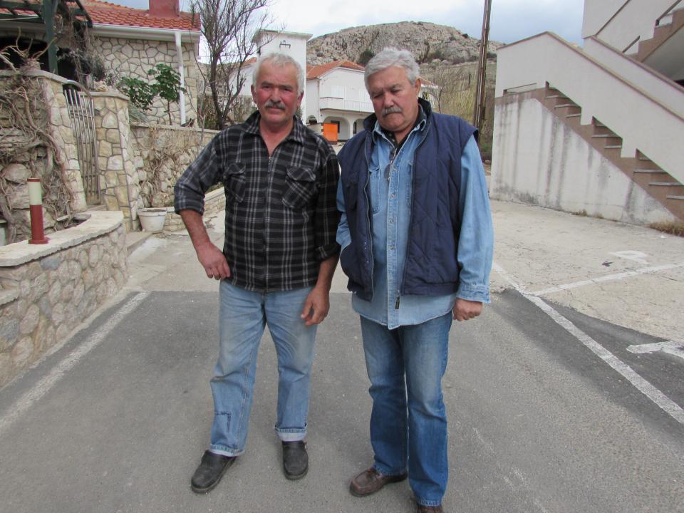 Smiljan Jurčević i Zlatko Mišković iz Dinjiške za temu o postavljanju kamera na štale za video nadzor protiv krađa