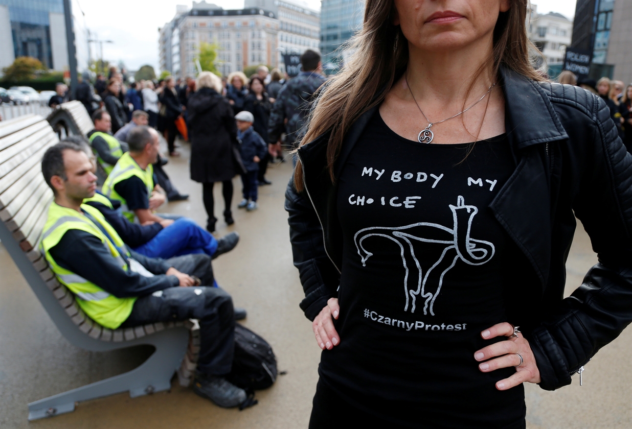 2016-10-03T115500Z_1692865389_D1BEUEVLYQAA_RTRMADP_3_POLAND-ABORTION-BRUSSELS