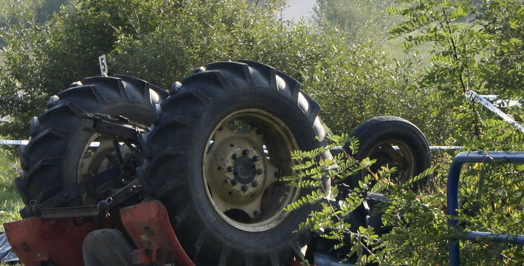 nesreca traktor