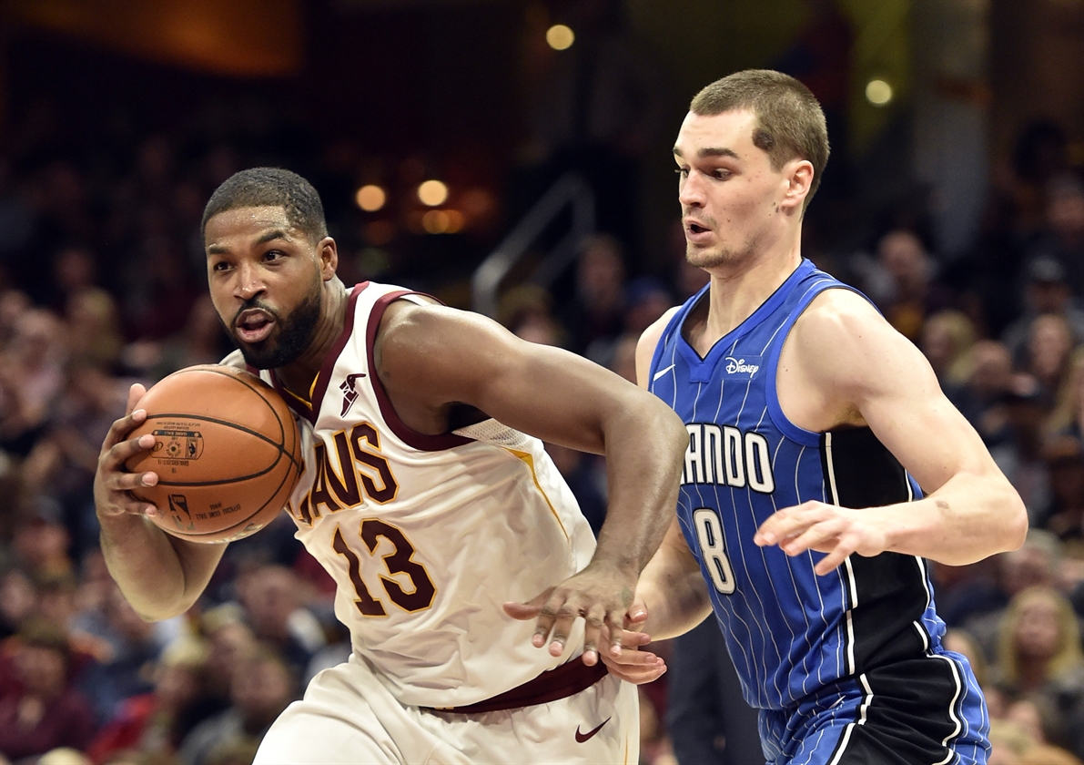 2017-10-22T025128Z_646147871_NOCID_RTRMADP_3_NBA-ORLANDO-MAGIC-AT-CLEVELAND-CAVALIERS