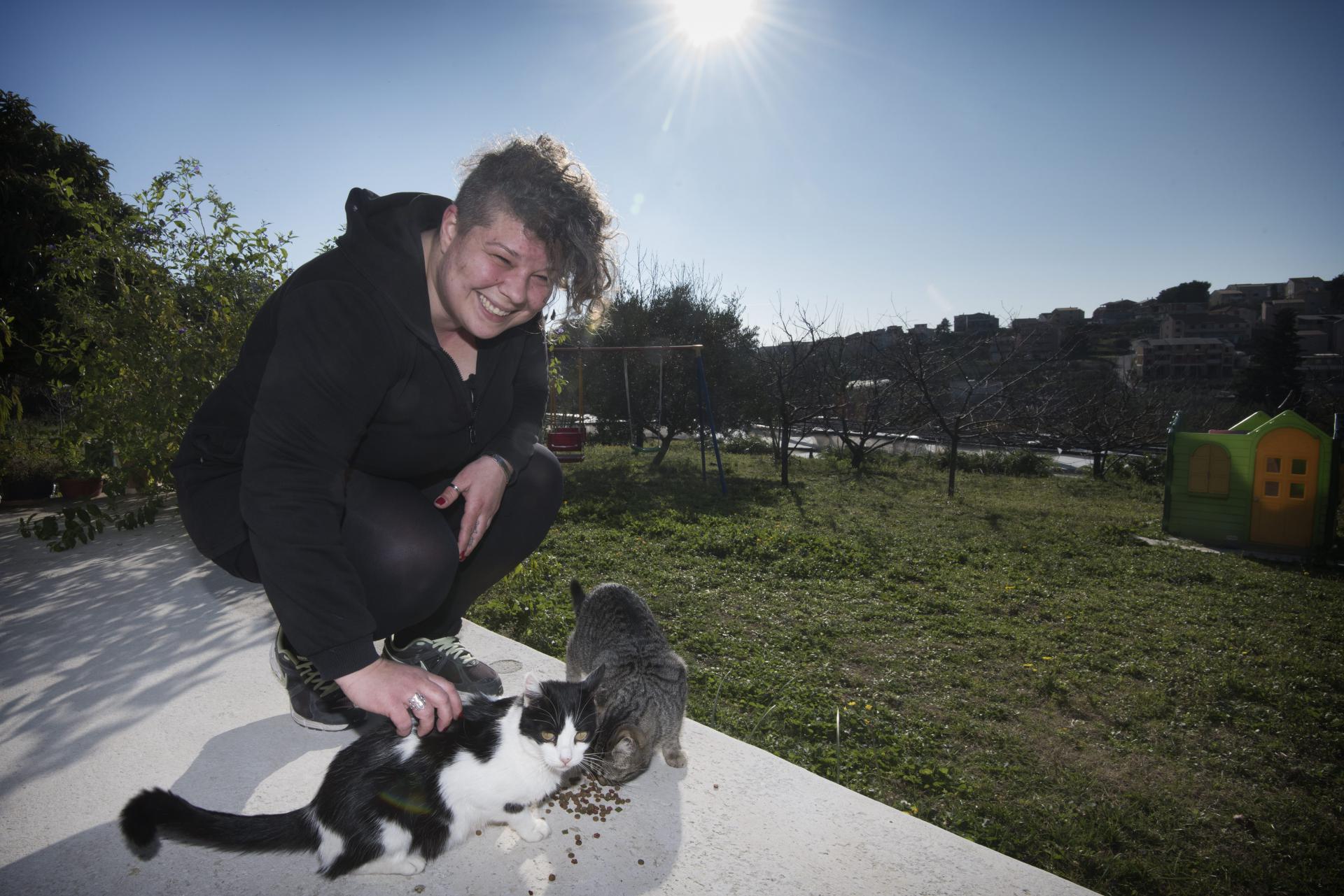 'Mačka koja se otruje pužomorom od bolova udara glavom u zid', kaže Ivana Terze