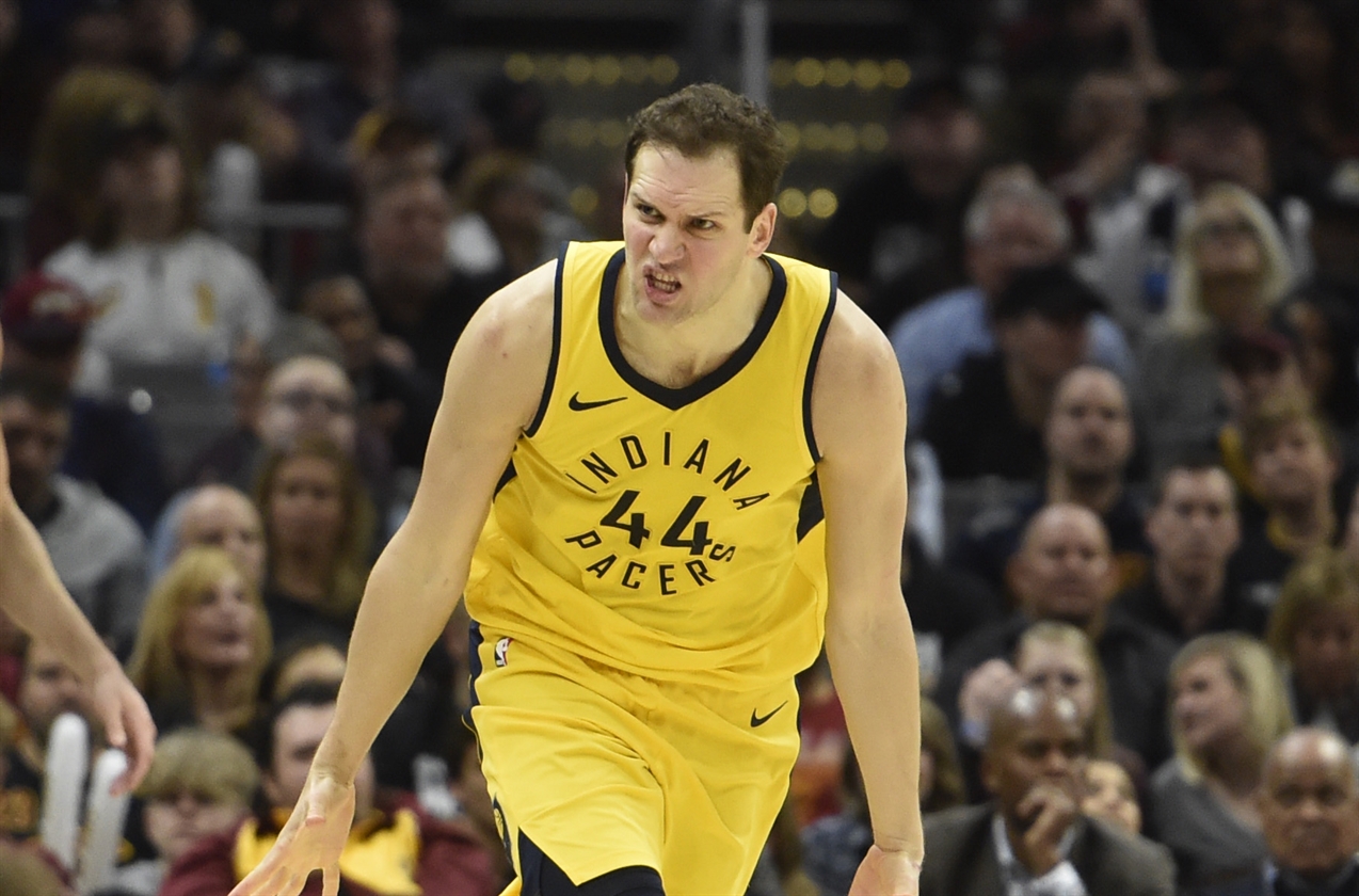 2018-04-15T223830Z_48084964_NOCID_RTRMADP_3_NBA-PLAYOFFS-INDIANA-PACERS-AT-CLEVELAND-CAVALIERS