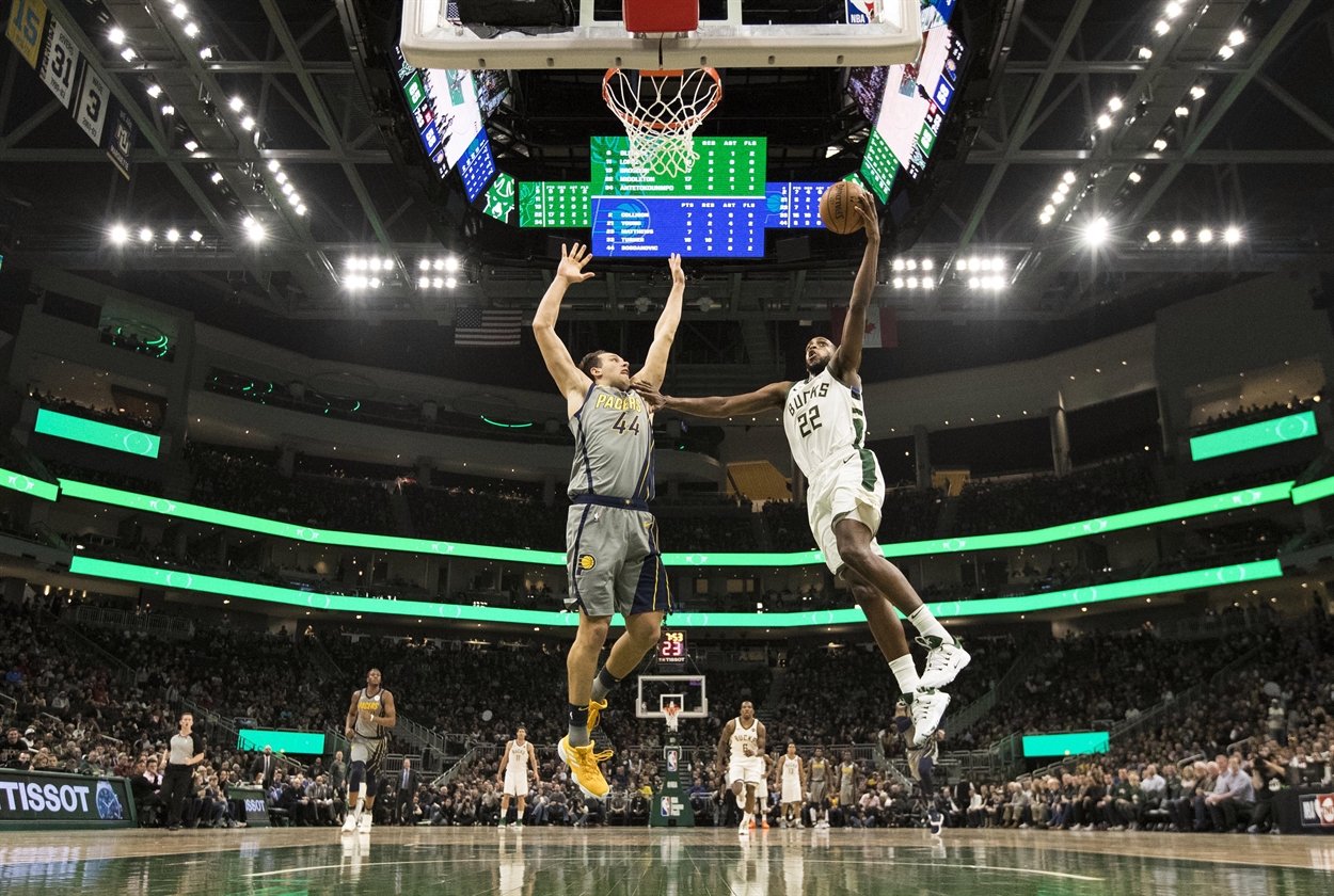 2019-03-08T035829Z_235956955_NOCID_RTRMADP_3_NBA-INDIANA-PACERS-AT-MILWAUKEE-BUCKS