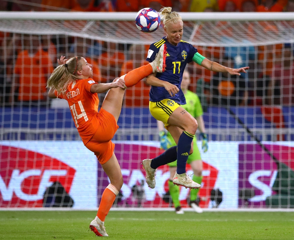 2019-07-03T221007Z_420057609_RC1D69B40300_RTRMADP_3_SOCCER-WORLDCUP-NLD-SWE