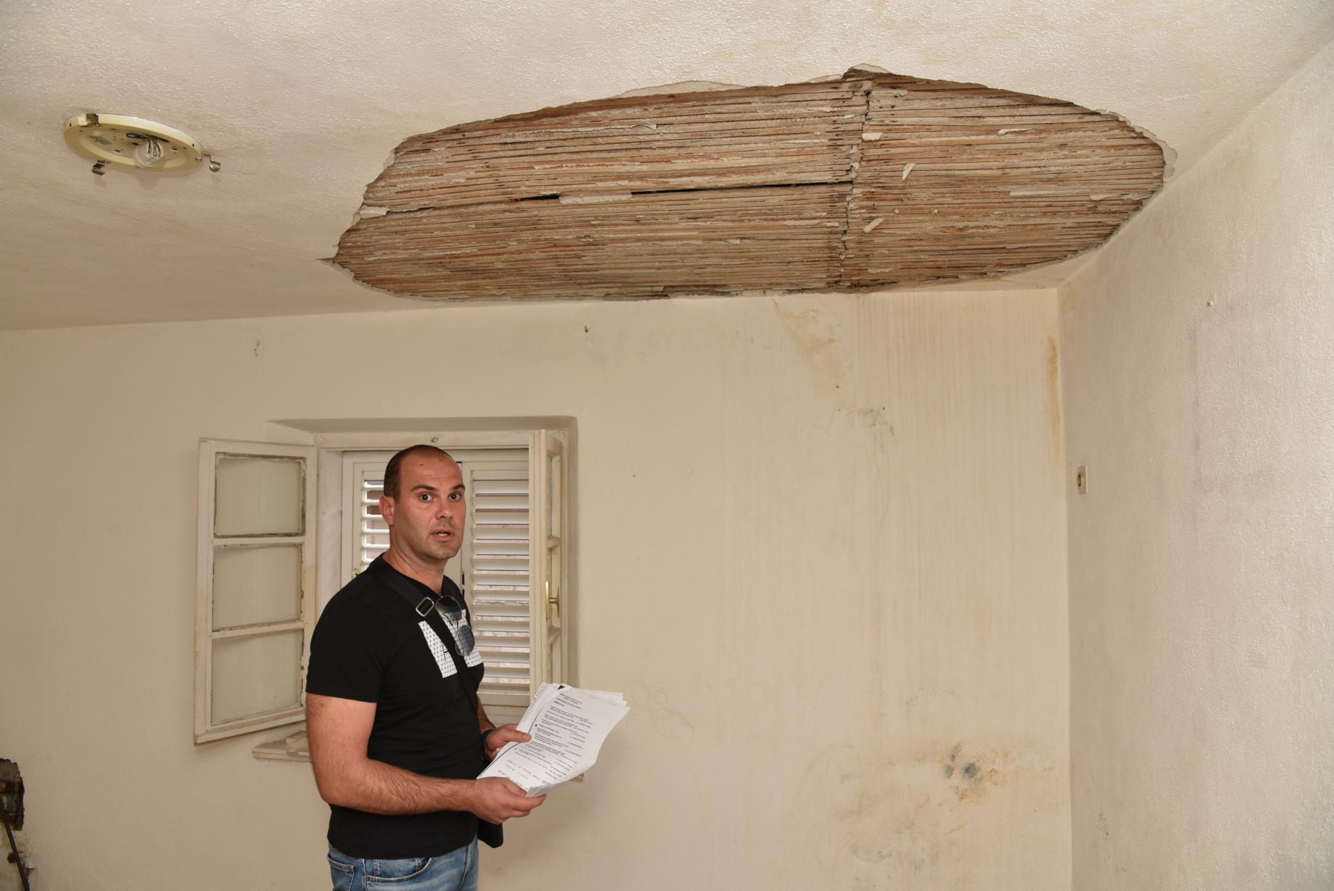 Ivica Mula u Kući Vuković, u supruginu stanu čiji se strop urušio