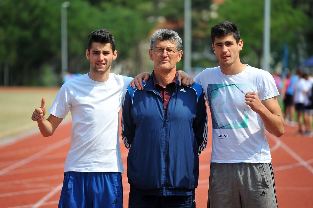Ivan i Mate Mišković s trenerom Predragom Saratlijom