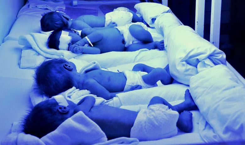 bebe rodilište inkubacija novorođenčad