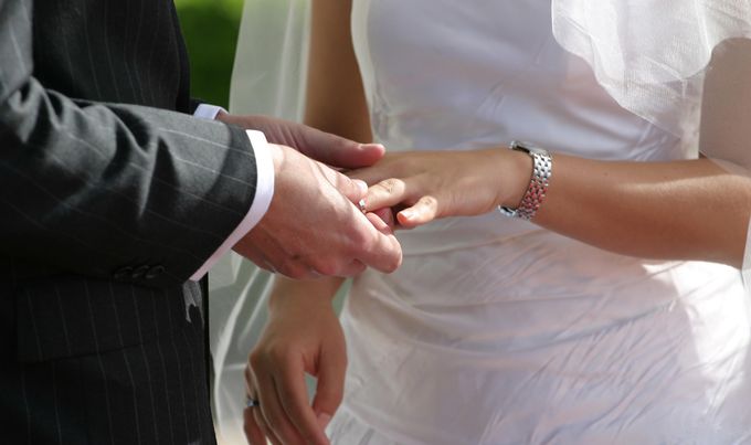 vjenčanje ženidba brak prsten mladenci
