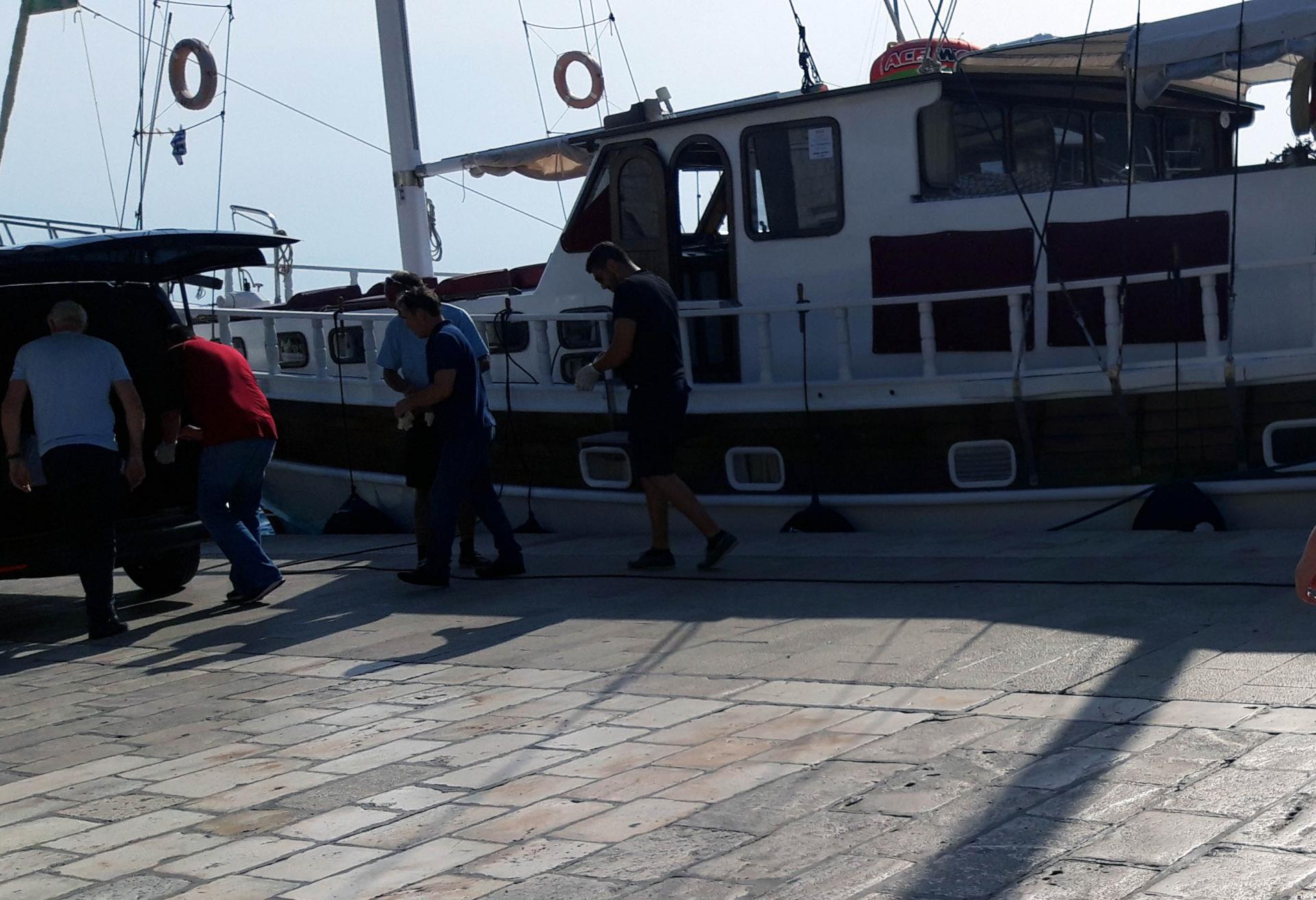 Jedrenjak 'Atlantia' na kojem je preminuo talijanski državljanin je isplovio s Hvara prema Omišu