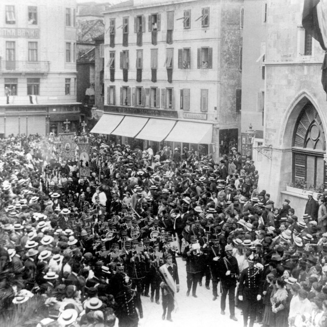 Raspuštanje splitske općinske uprave, 18. studenog 1912. godine