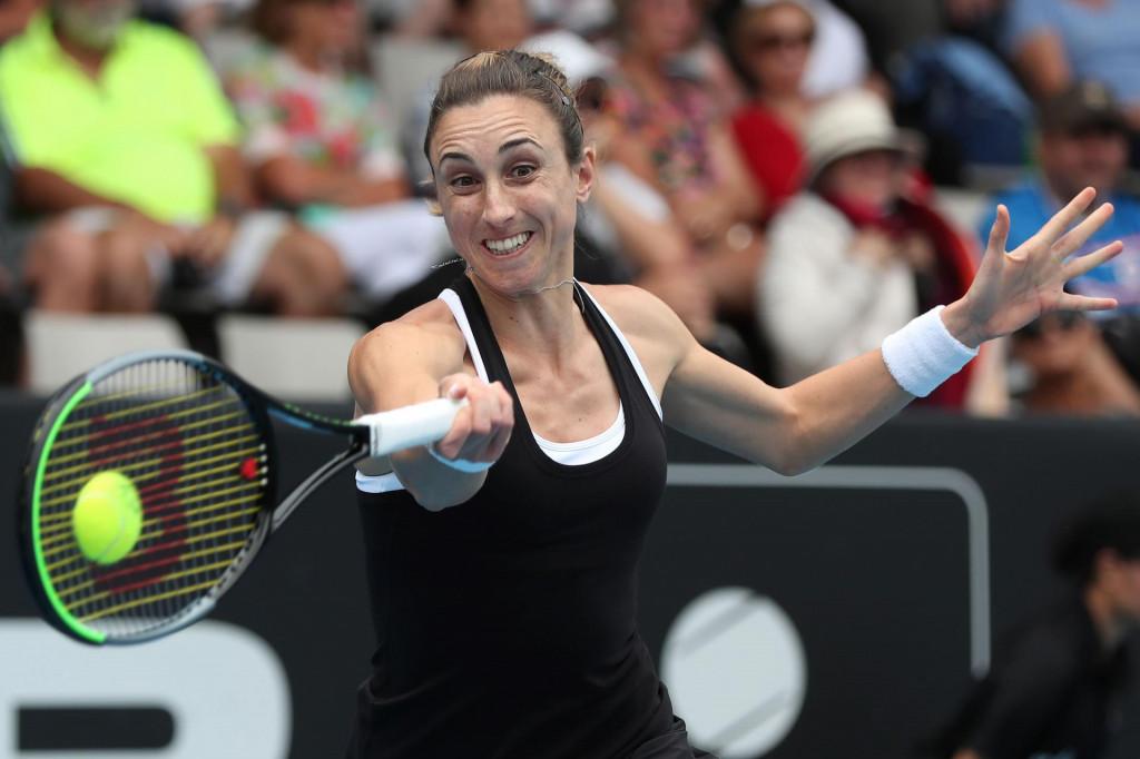 Petra Martic of Croatia hits a return against Alize Cornet of France during their women&amp;#39;s singles second round match during the Auckland Classic tennis tournament in Auckland on January 8, 2020. (Photo by MICHAEL BRADLEY/AFP)