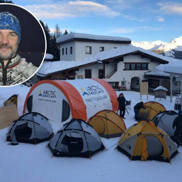 Na slici Lovro Valčić i prošlogodišnji arktički kamp u Davosu