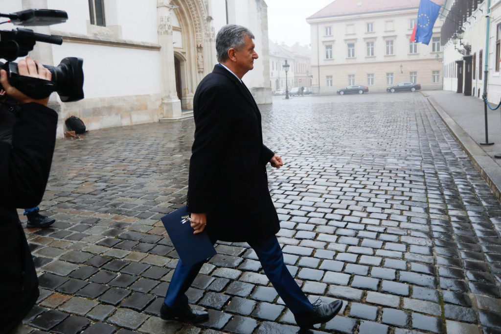 Ministar Milan Kujundžić došao u Vladu