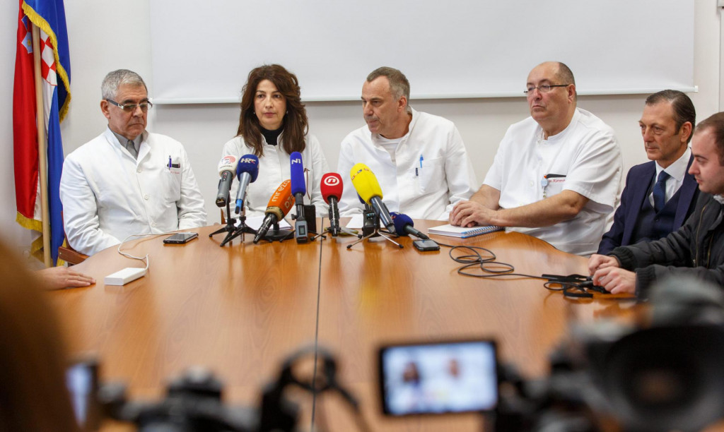Krizni stožer KBC-a Split: Anton Marović, Dijana Nonković, Boris Lukšić, Nenad Karanović i Julije Meštrović