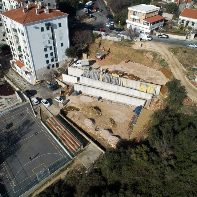 Grad Dubrovnik nastavlja s izgradnjom novih parkirališta, riva, skretača...