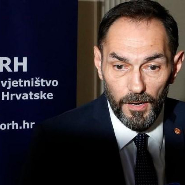 Glavni državni odvjetnik Dražen Jelenić potvrdio je za Jutarnji pisanje tjednika Nacional koji je jučer na naslovnici donio vijest kako je Jelenić mason.
