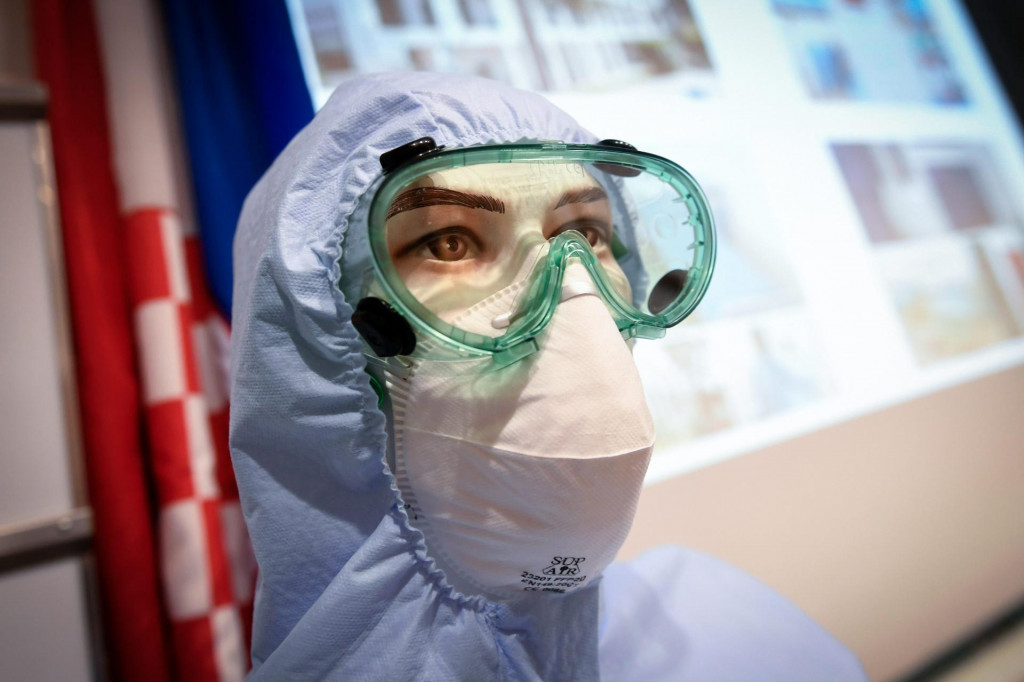 Zagreb, 220220.&lt;br /&gt;
Fran Mihaljevic.&lt;br /&gt;
Tecaj za zdravstvene radnike bolnice pod nazivom Biosigurnosna prijetnja Korona virusima.&lt;br /&gt;