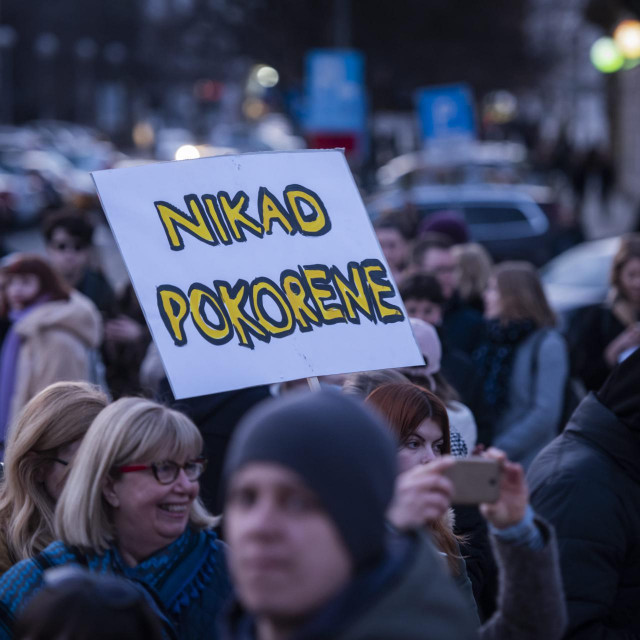 Zagreb, 080320.&lt;br /&gt;
Feministicki kolektiv fAKTIV odrzao je Nocni mars 8. mart, prosvjedni mars koji se u Zagrebu odrzava petu godinu za redom. Prosvjed se odrzao pod sloganom Zivio feminizam zivio 8. mart.&lt;br /&gt;