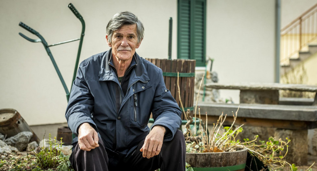 Znanstvenik i biolog Drago Marguš u vrtu svoje kuće na Jadriji&lt;br /&gt;
 