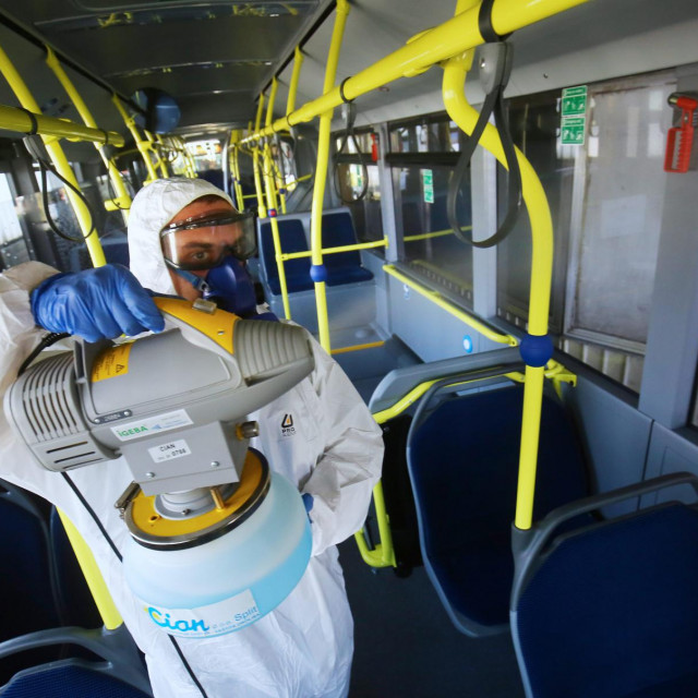 Tvrtka Cian zapocela je dezinfekciju autobusa Prometa zbog suzbijanja koronavirusa&lt;br /&gt;
 