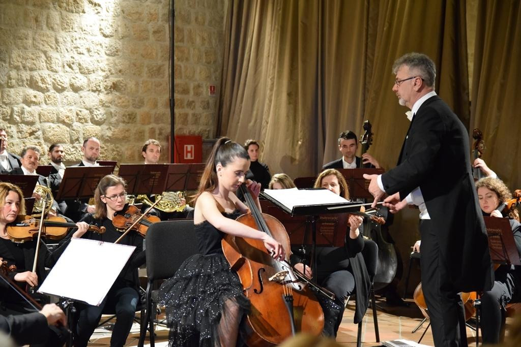 Mladi glazbenici, učenici Umjetničke škole Luke Sorkočevića, nastupit će na koncertu s Dubrovačkim simfonijskim orkestrom pod ravnanjem Slobodana Begića