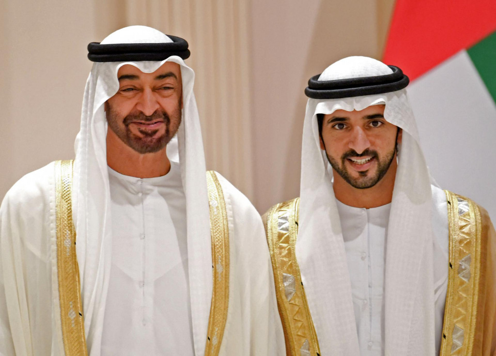 Hamdan bin Zayed Al Nahyan (lijevo)
