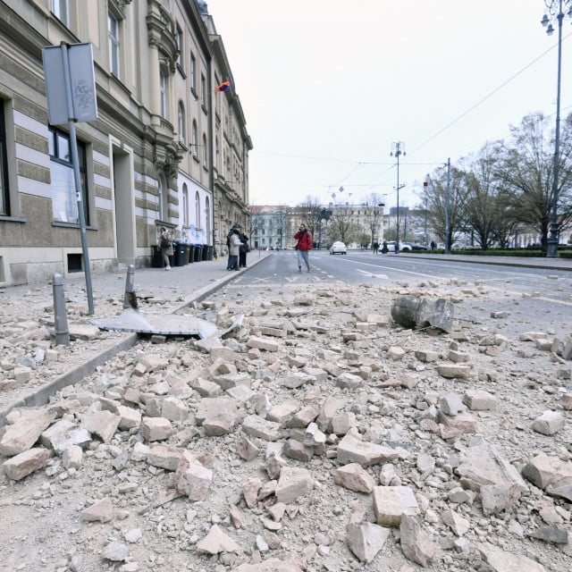 Zagreb, 220320.&lt;br /&gt;
Posljedice potresa koji je u ranim jutarnjim satima pogodio grad Zagreb.&lt;br /&gt;
Na fotografiji: Trg Ante Starcevica.&lt;br /&gt;