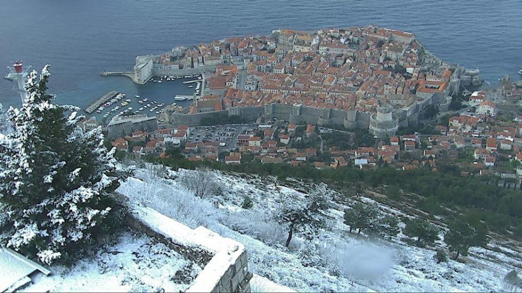 25. ožujka 2020., snijeg u Dubrovniku
