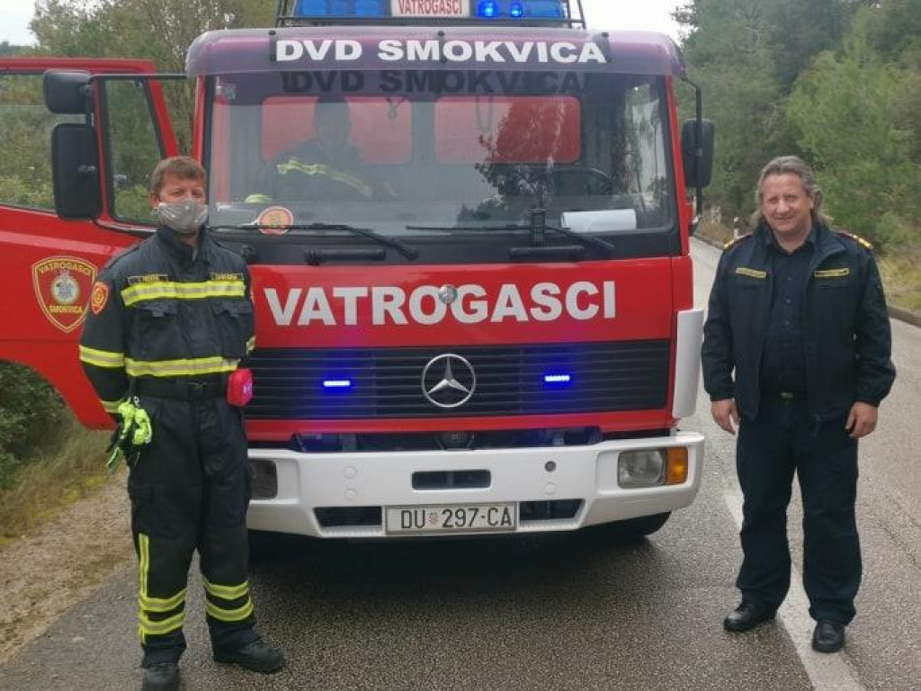 Županijski vatrogasni zapovjednik Stjepan Simović u posjeti DVD - u Smokvica