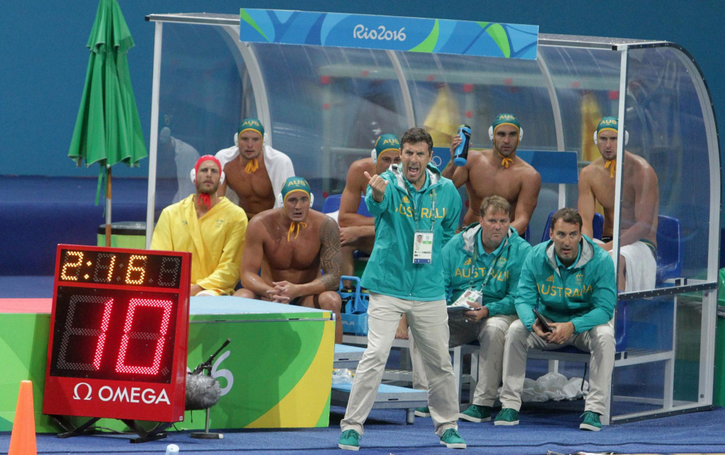 Elvis Fatović na klupi reprezentacije Australije na Olimpijskim igrama u Riju 2016. godine foto: Tonči Vlašić