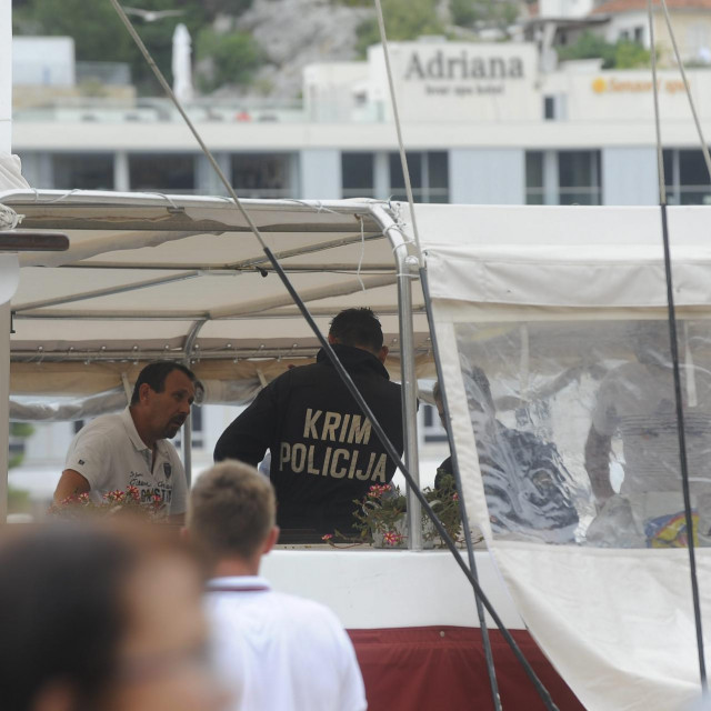 Policijski očevid na brodu Atlantia na kojem su se otrovali talijanski turisti