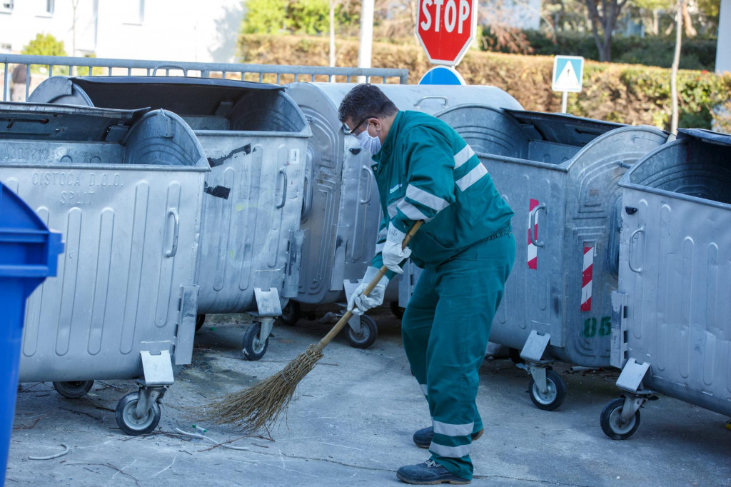Radnici nastoje održati standardnu razinu čistoće i urednosti grada