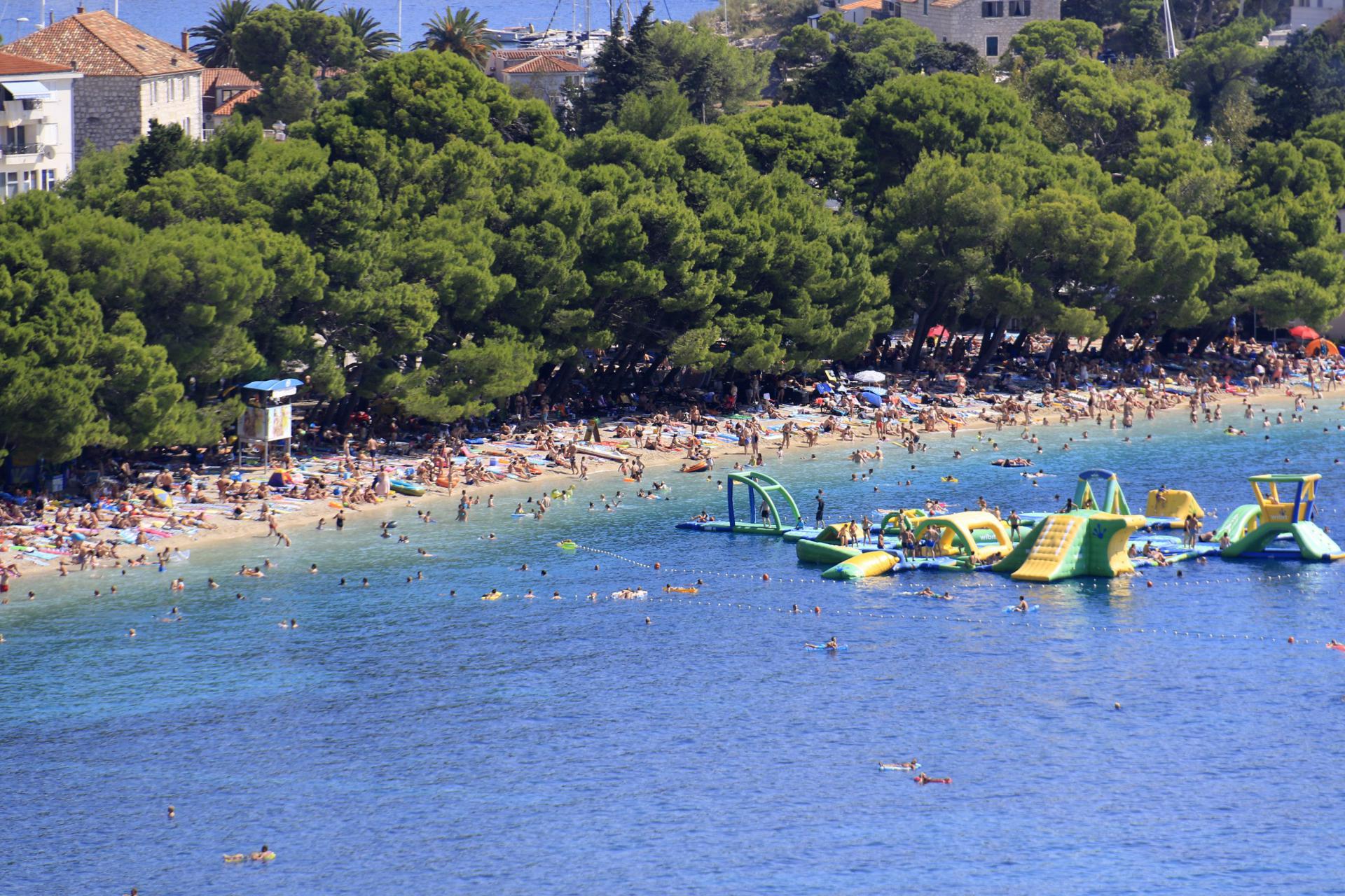 Makarska, Split, Dubrovnik, Novalja: Zavirili smo u klubove na moru, evo kakva je atmosfera!