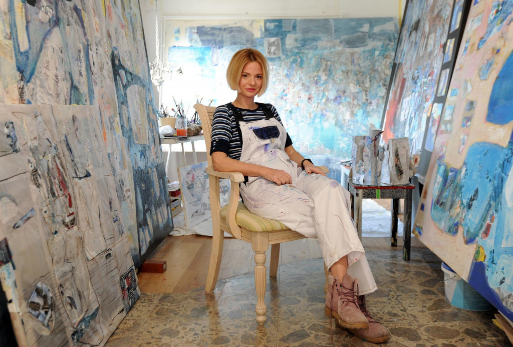 Akademska slikarica, Dubrovkinja Nina Šimunović u svom zagrebačkom ateljeu&lt;br /&gt;
 