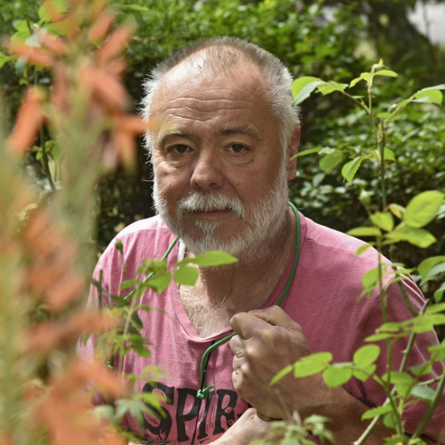 Slobodan Brkljača u rajskom vrtu svog stana u splitskoj Vinkovačkoj ulici