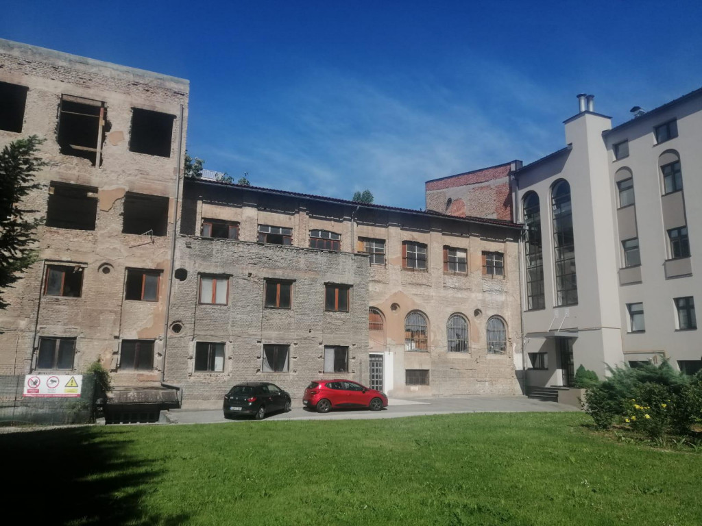 Budući da zakona o povratu oduzete imovine nema, Općina Novo Sarajevo upisala se na vrijedan kompleks na Kovačićima i franjevci ne mogu - ništa