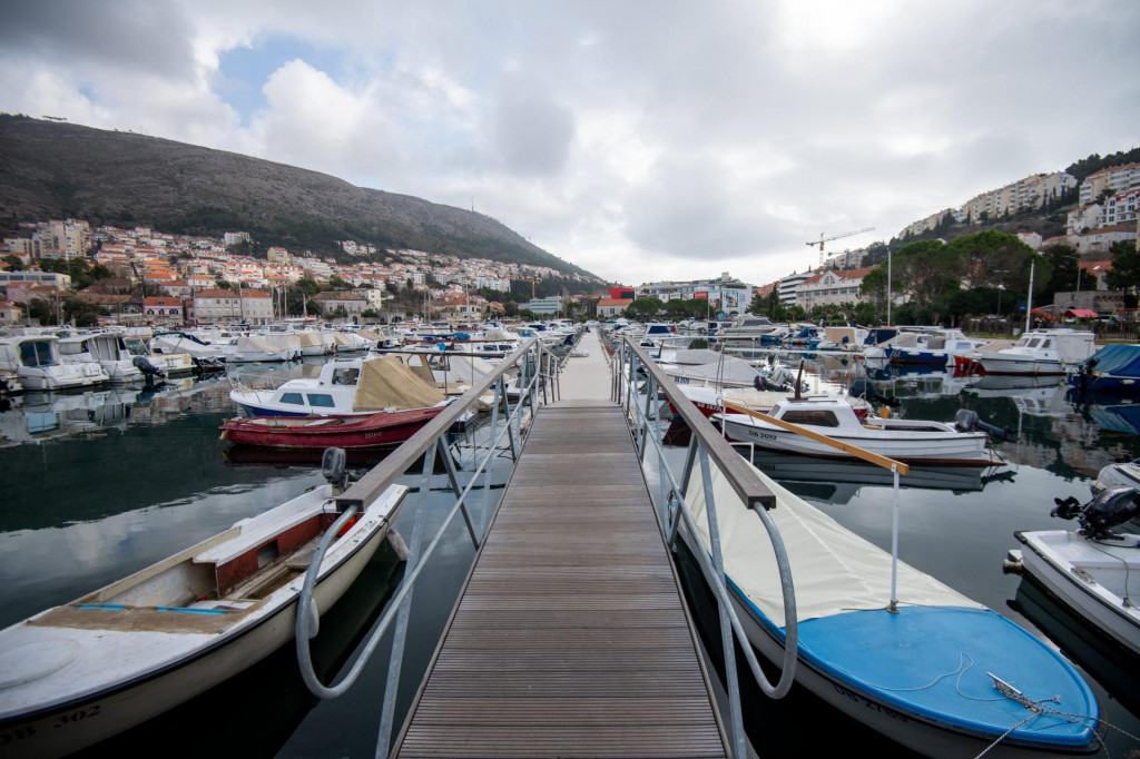 Specijal SD&lt;br /&gt;
Dubrovnik, 12.02.2020.&lt;br /&gt;
Na istezalistu brodica na Batali raspravlja se o novom pravilniku o registraciji i tehnickom pregledu brodica.&lt;br /&gt;