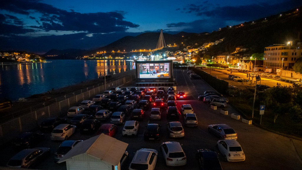 Drive - in kino u Dubrovniku