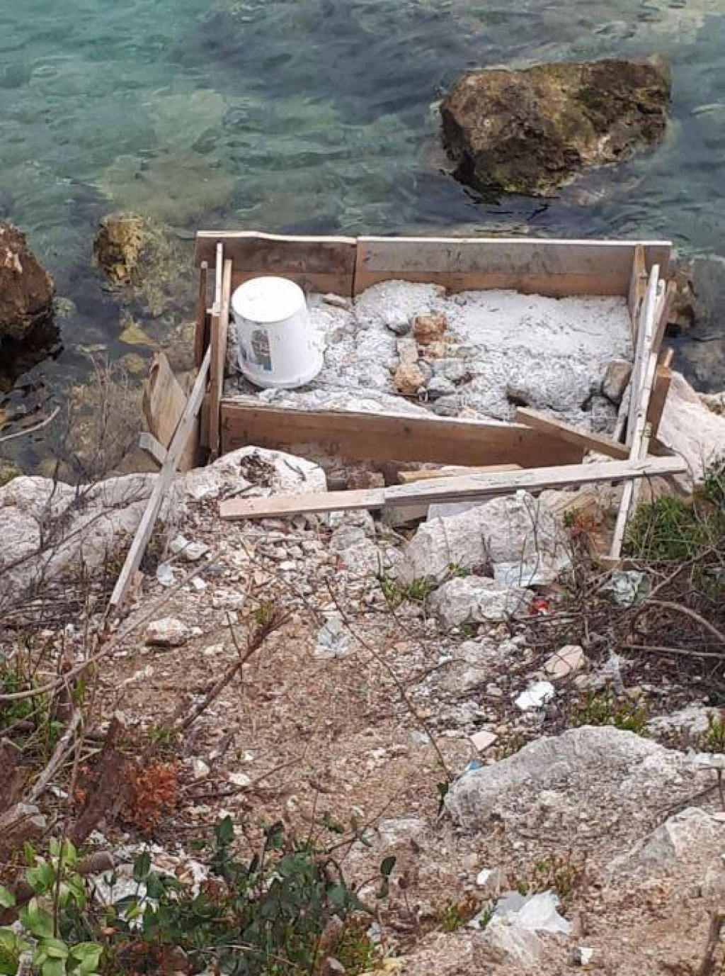 Gradski vijećnik Maro Kristić osvrnuo se na stanje javnog pomorskog dobra u Rijeci dubrovačkoj
