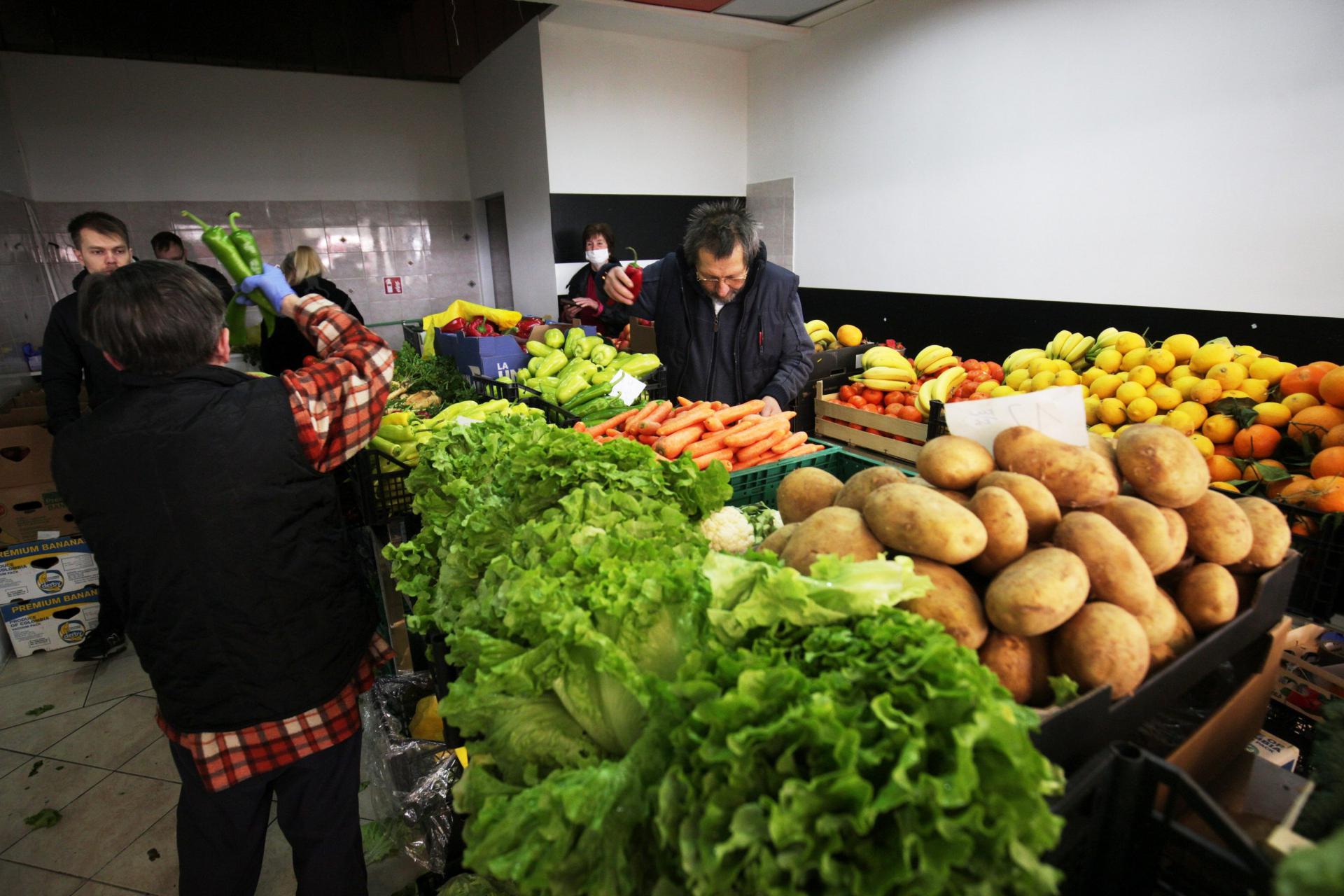 Slobodna Dalmacija Samo U Prva Dva Mjeseca Ove Godine Uvezli Smo Povr A Za Milijuna Eura