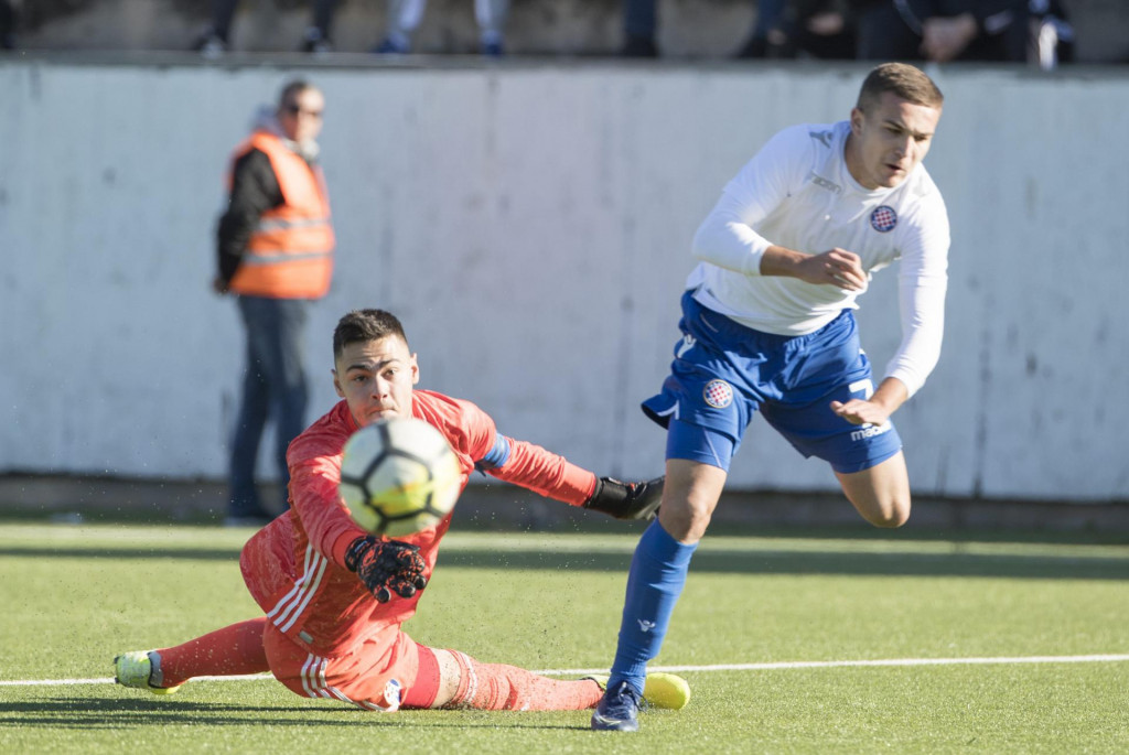 Mladi napadač Hajduka Ivan Brnić i vratar Dinama Renato Josipović odigrali su odlične sezone u B-momčadi u Drugoj HNL 