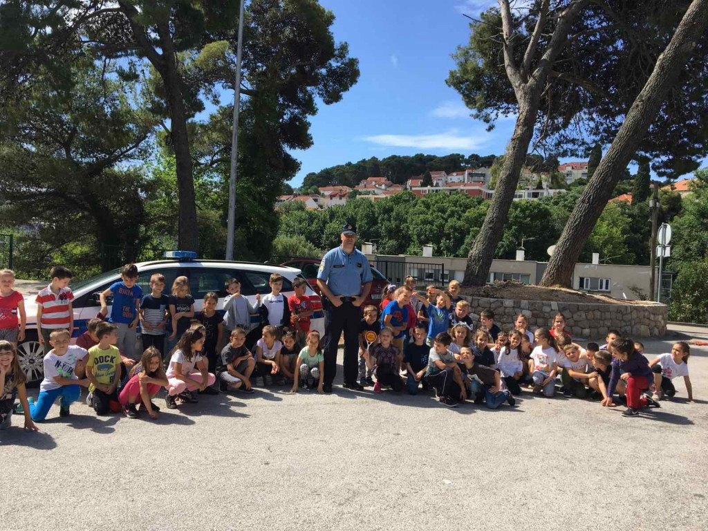 Postaja prometne policije Dubrovnik provela je aktivnost pod nazivom ”Učimo o prometu u pokretu”