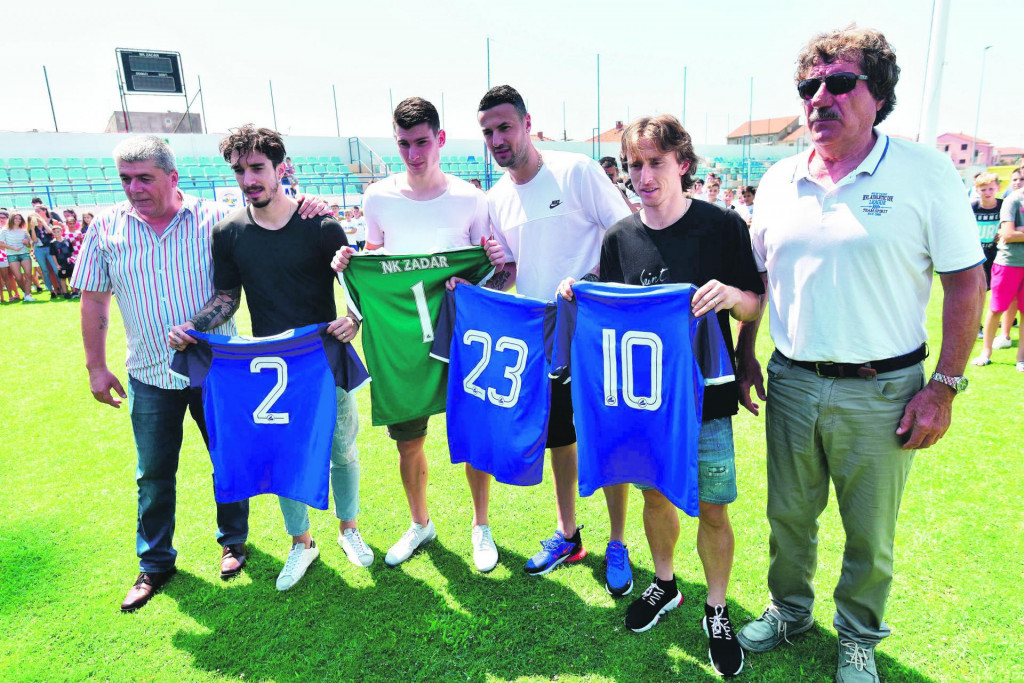 Luka Modrić, Šime Vrsaljko, Danijel Subašić i Dominik Livaković prije dvije godine na terenu svog matičnog kluba NK Zadar.