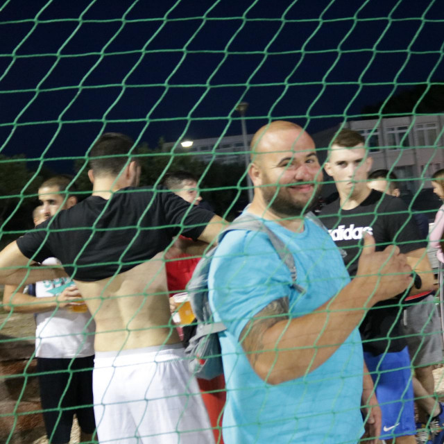 Vratar Jure Ćustić bravuroznim obranama odveo je Konobu Nikol do pobjede nakon ruleta šesteraca