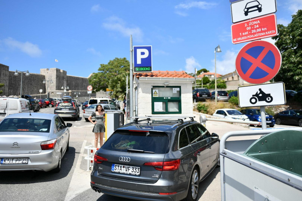 Ove godine cijene parkiranja u Dubrovniku su niže nego lani